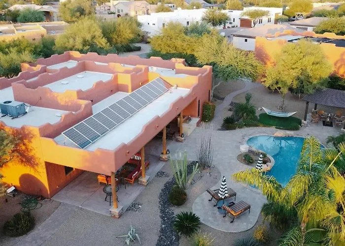 Sprawling Arizona Oasis W/ Dream Backyard Holiday home